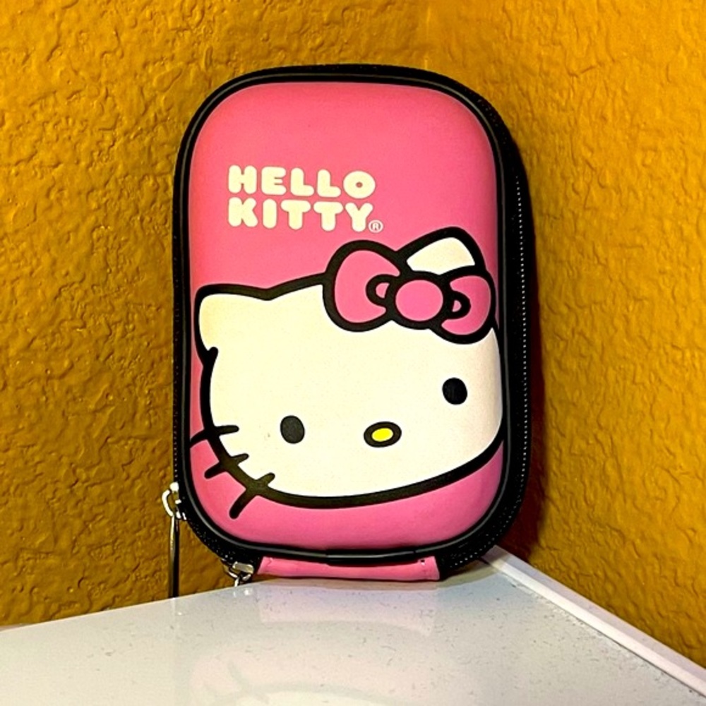 SANRIO Hello Kitty Hard Shell Camera Case Durable, Adorable, Pink Black White S - Picture 8 of 10